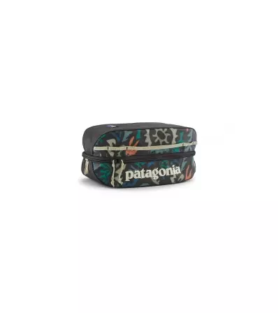 Чантичка Patagonia Black Hole Cube 6L